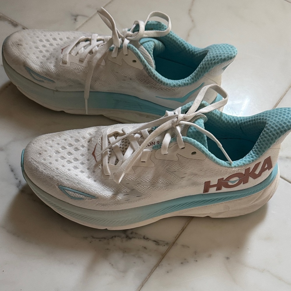 Hoka Women's White and Aqua/Teal Clifton 9 Running Shoes - Picture 2 of 4